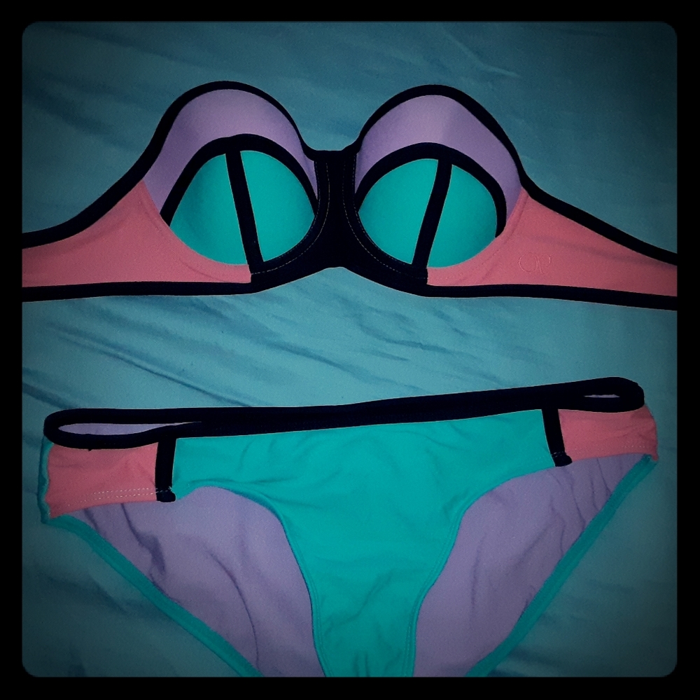 Bathing suit